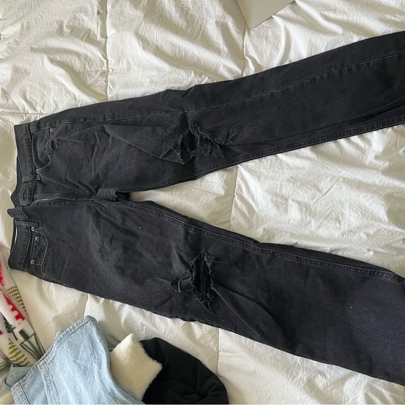 High Rise Cheeky Straight Jeans - Picture 4 of 11